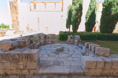 Ruinas del lavatorio del monasterio de la Valldigna